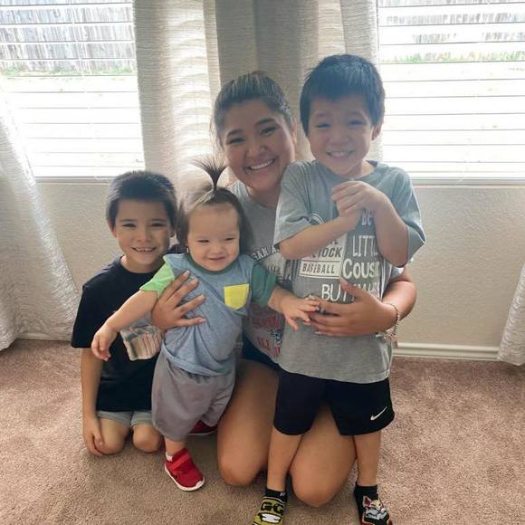 Meet your Posher, Xenia - Picture 1 of 1